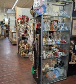 Alice Street Multi Vendor Antique Market